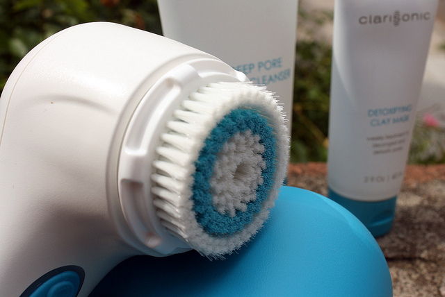 Clarisonic-Deep-Pore-Detoxifying-Solution (3)