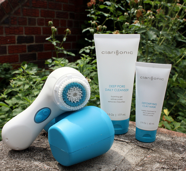 Clarisonic-Deep-Pore-Detoxifying-Solution (2)