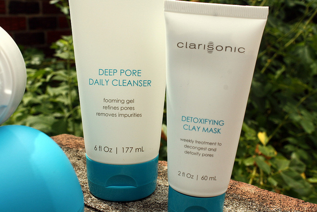 Clarisonic-Deep-Pore-Detoxifying-Solution (1)